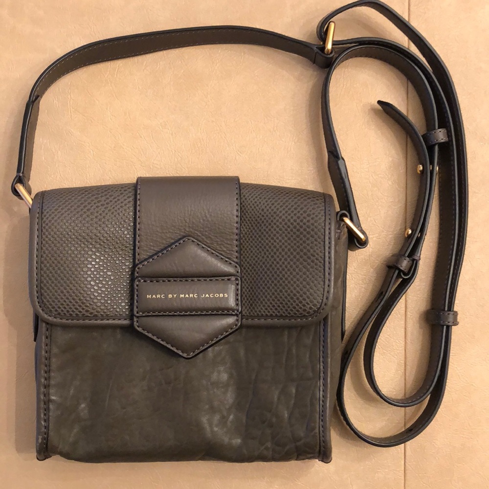 MARC BY MARC JACOBS CROSSBODY BAG